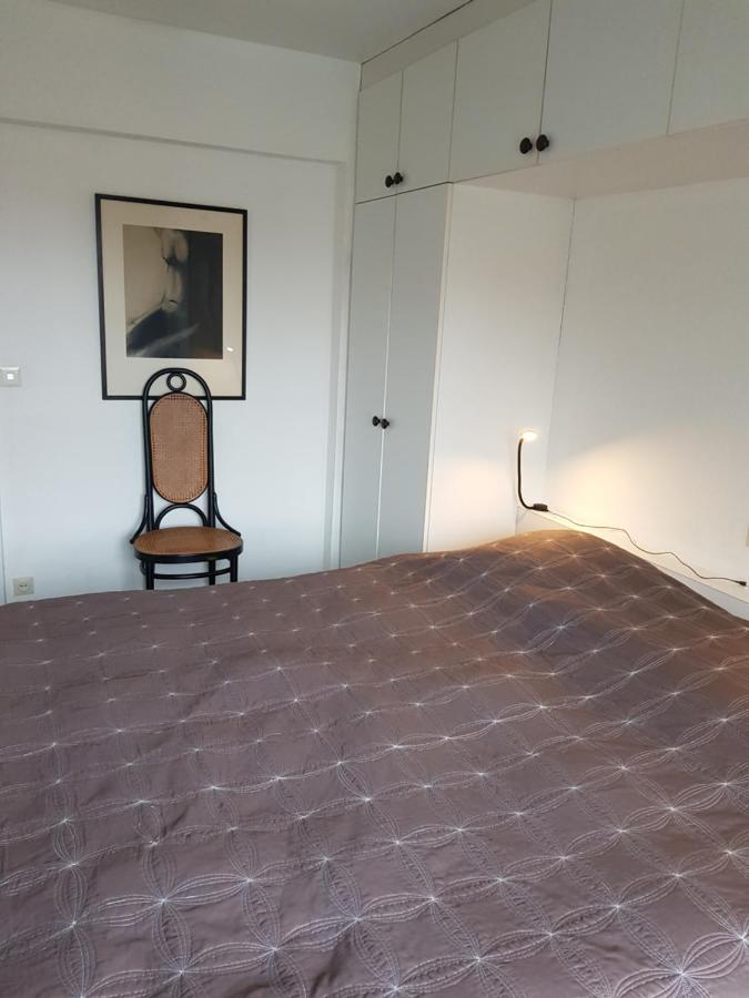 Modern Appartement Met Frontaal Zeezicht En Prive Parking Knokke-Heist Zewnętrze zdjęcie