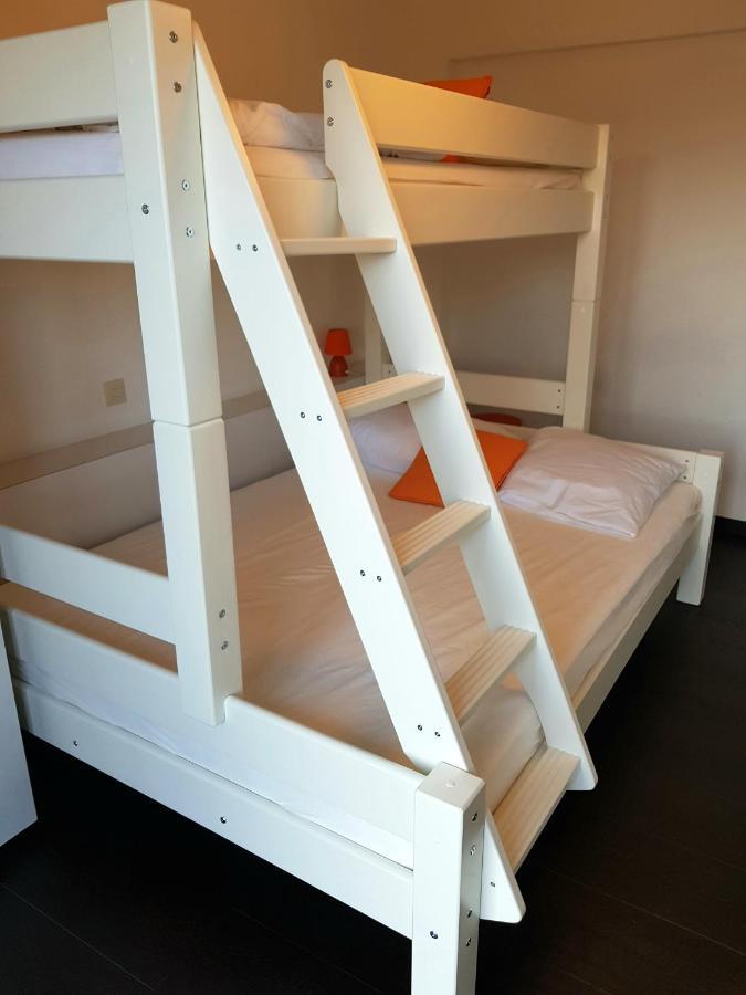 Modern Appartement Met Frontaal Zeezicht En Prive Parking Knokke-Heist Zewnętrze zdjęcie